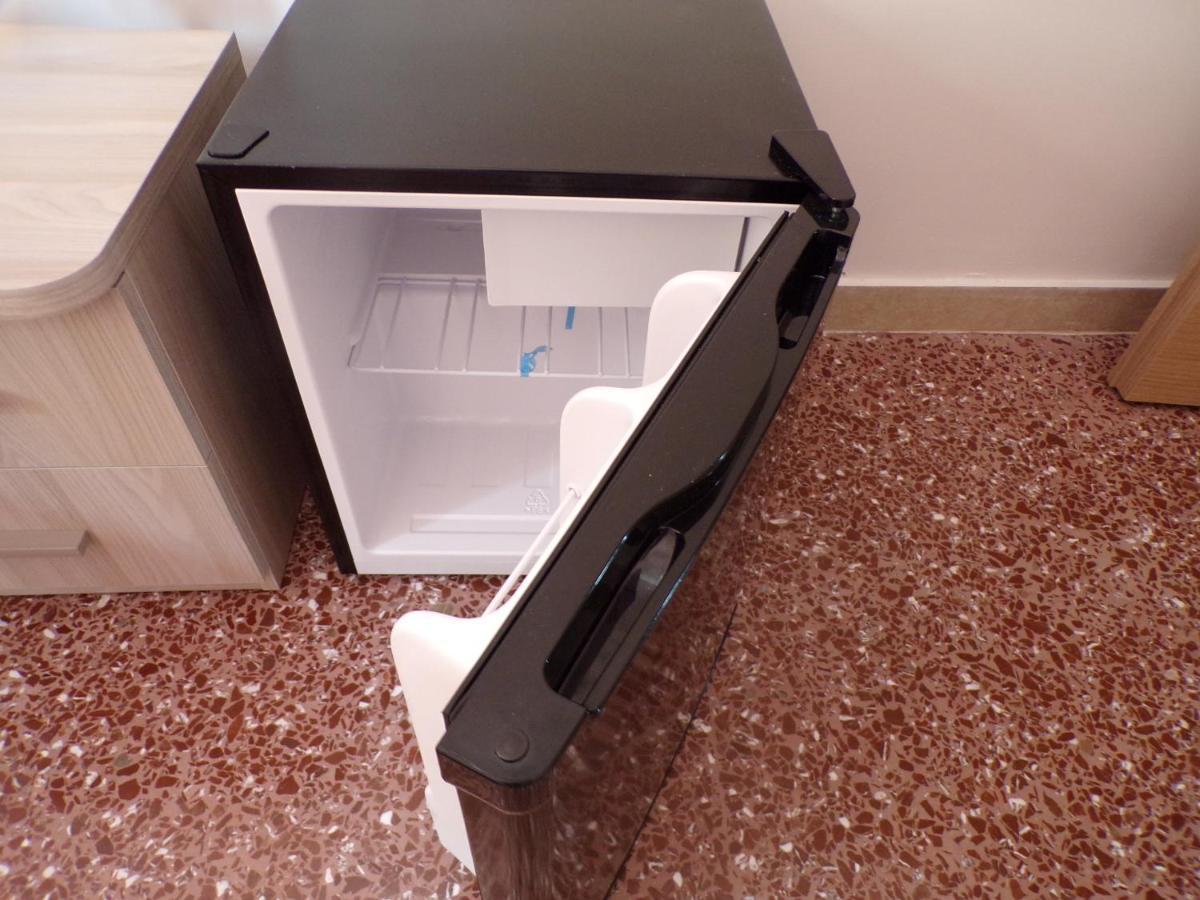 Nuova Aurora Rent Rooms Roccalumera Luaran gambar