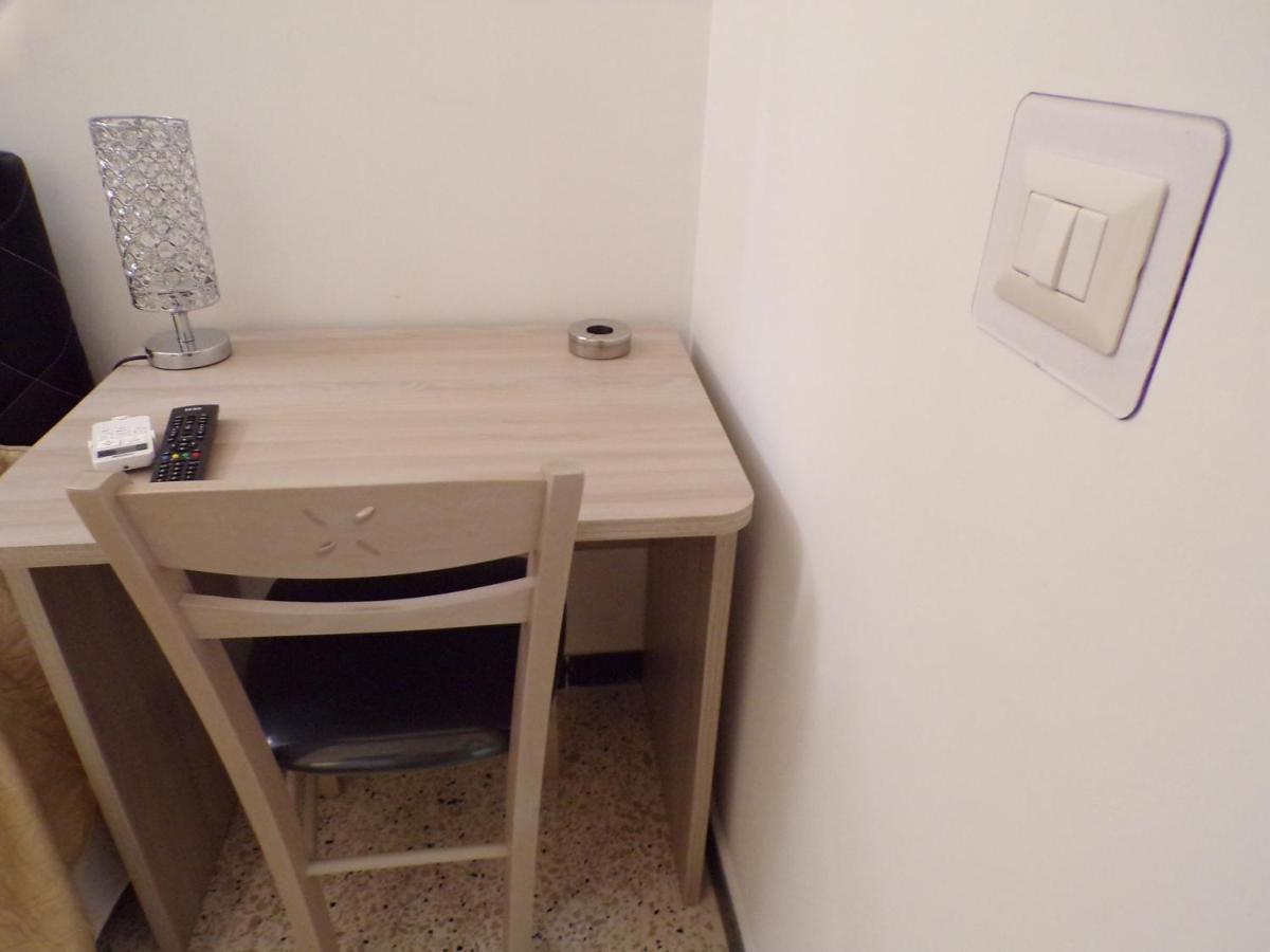 Nuova Aurora Rent Rooms Roccalumera Luaran gambar