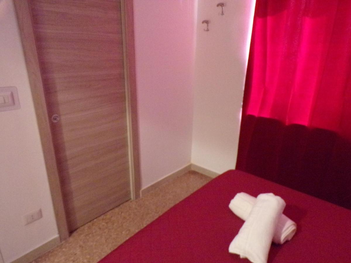 Nuova Aurora Rent Rooms Roccalumera Luaran gambar