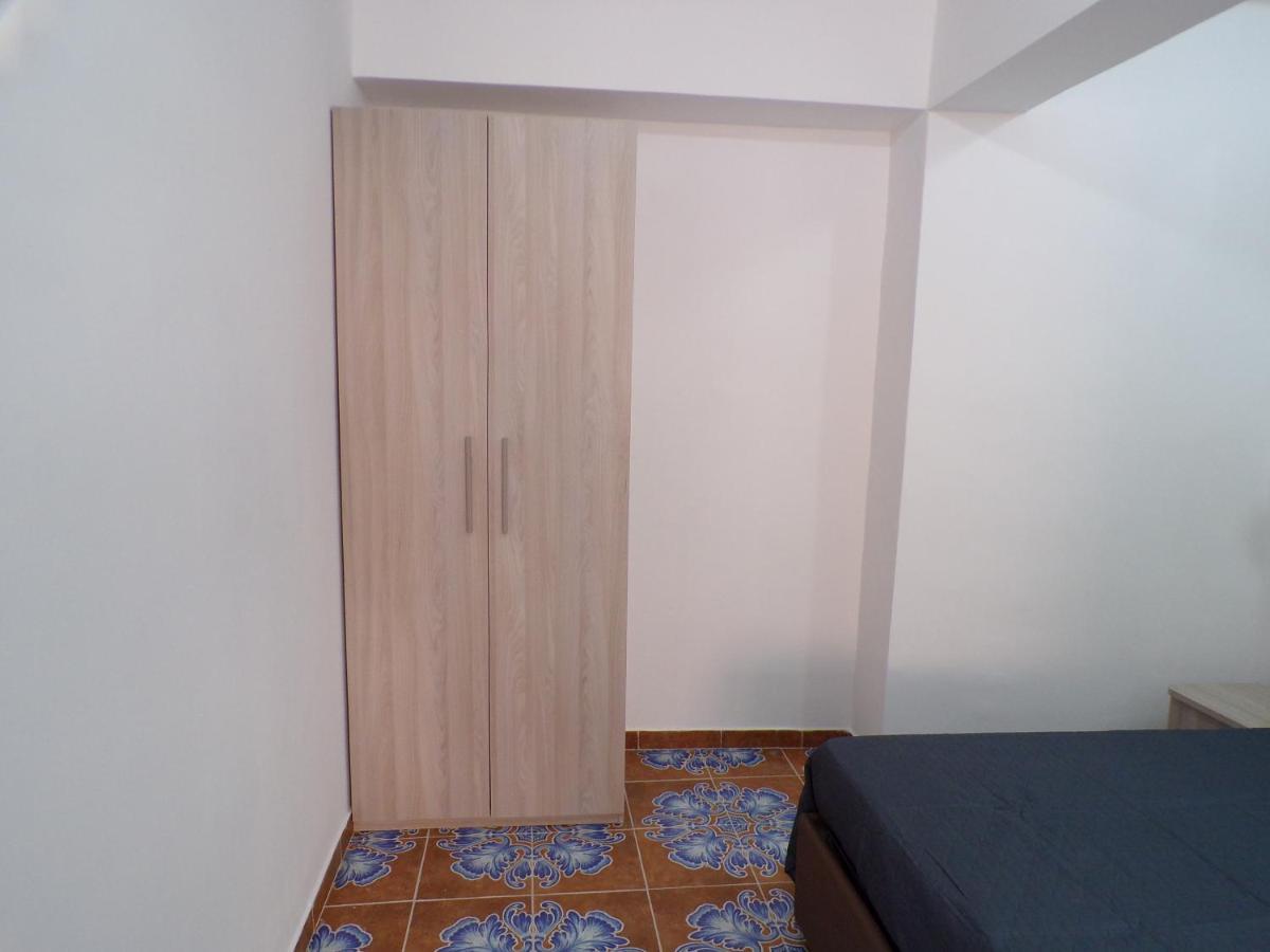Nuova Aurora Rent Rooms Roccalumera Luaran gambar