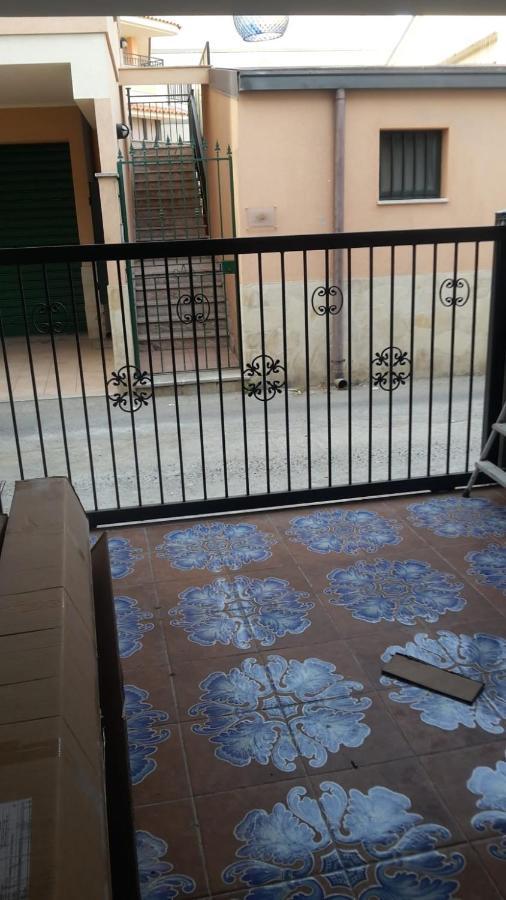 Nuova Aurora Rent Rooms Roccalumera Luaran gambar