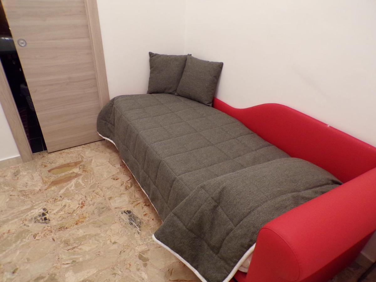Nuova Aurora Rent Rooms Roccalumera Luaran gambar